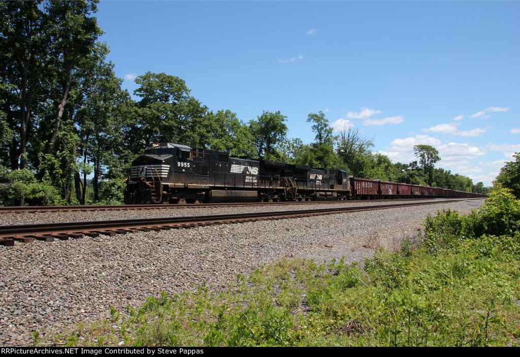 NS 9935 takes train 90V through Cove PA with ballast loads